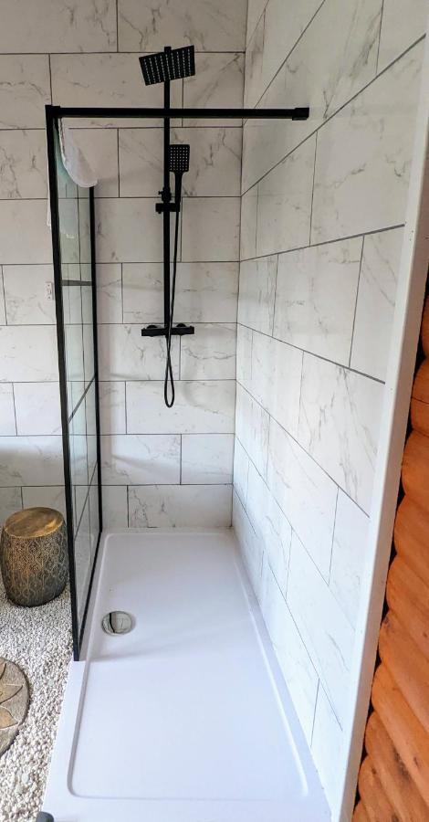 Kaoglen Zen-Feature Bath-Dunkeld-Route 500 Villa Balnald Bagian luar foto