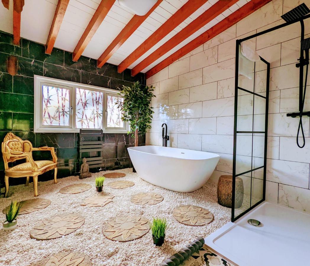 Kaoglen Zen-Feature Bath-Dunkeld-Route 500 Villa Balnald Bagian luar foto