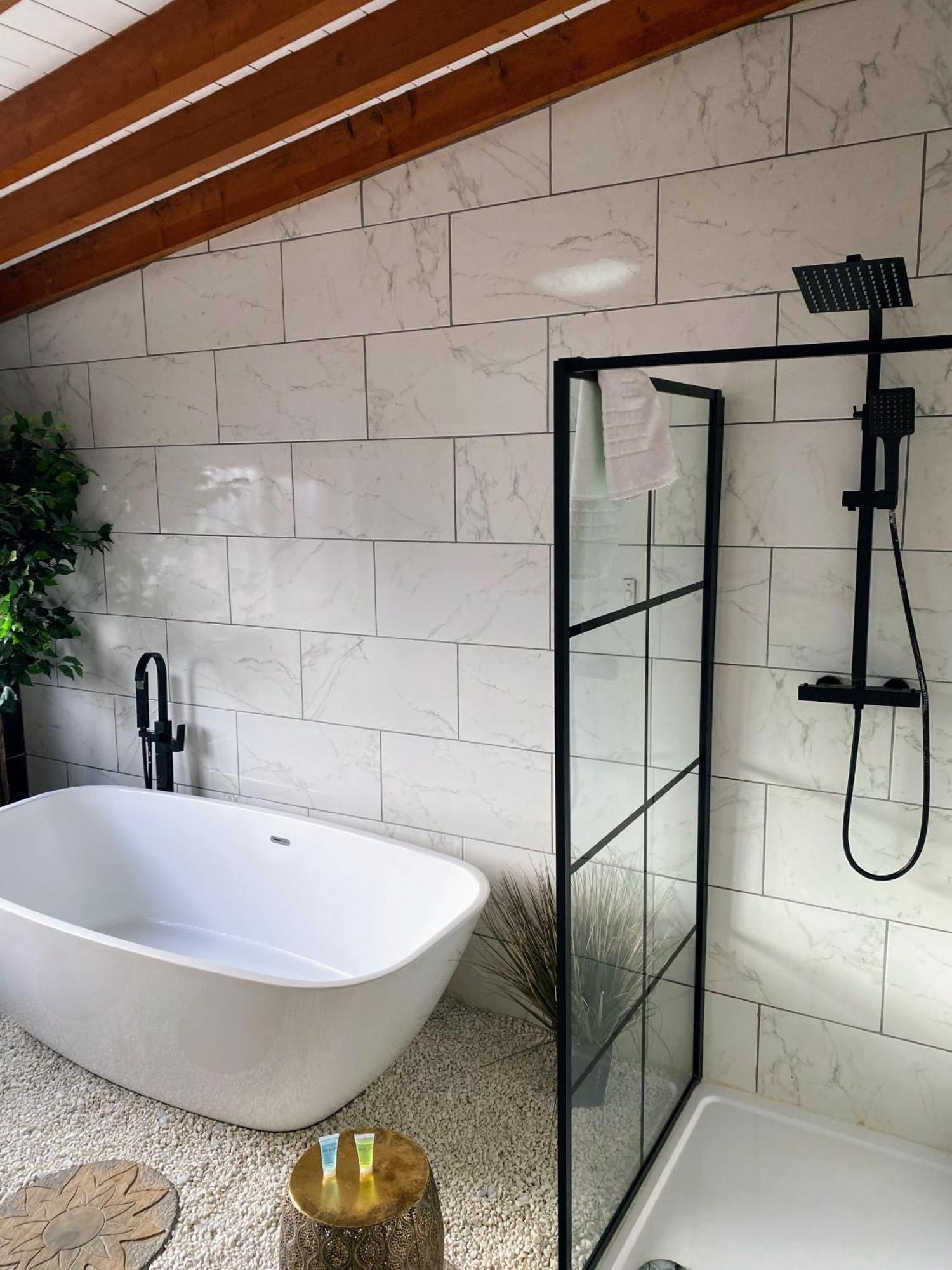 Kaoglen Zen-Feature Bath-Dunkeld-Route 500 Villa Balnald Bagian luar foto